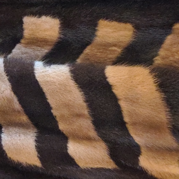 3. Vintage Alexander Furs Montreal Mink Chevron Stripe Coat  Luxe Designer - Picture 6 of 9